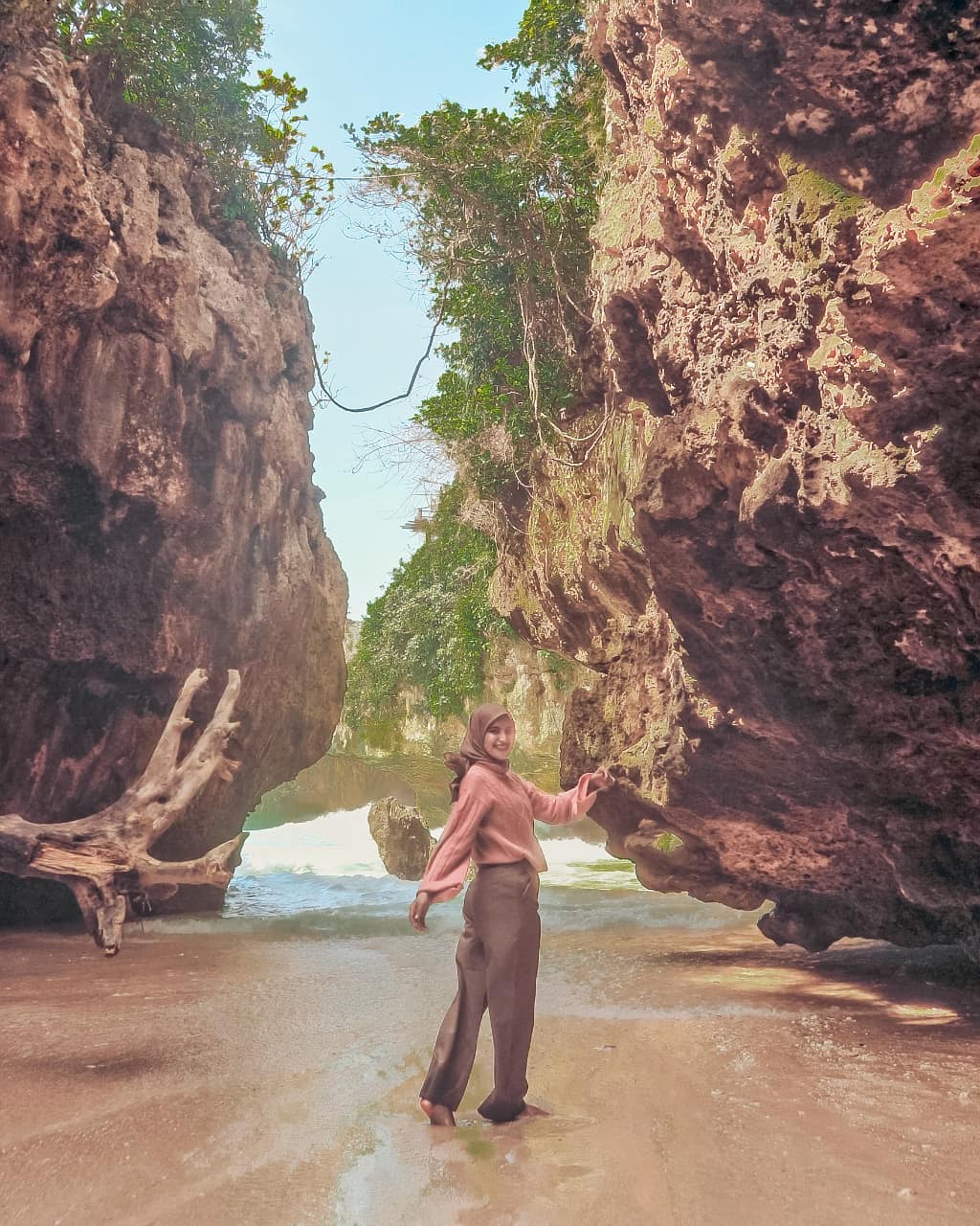 Fasilitas Pantai Suluban Fasilitas Pantai Suluban